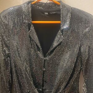 Romper with two pockets is very elegant